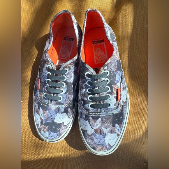 Vans x ASPCA cats authentic limited edition 8 m 9.5 w 😽😽😽 rare htf - Picture 2 of 11